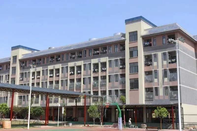 学生宿舍_01